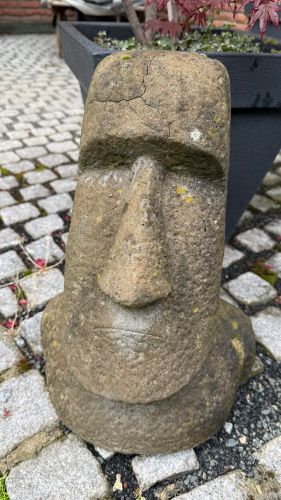 Moai-Skulptur – MOAI Musikprojekt von Enrique Plazaola
