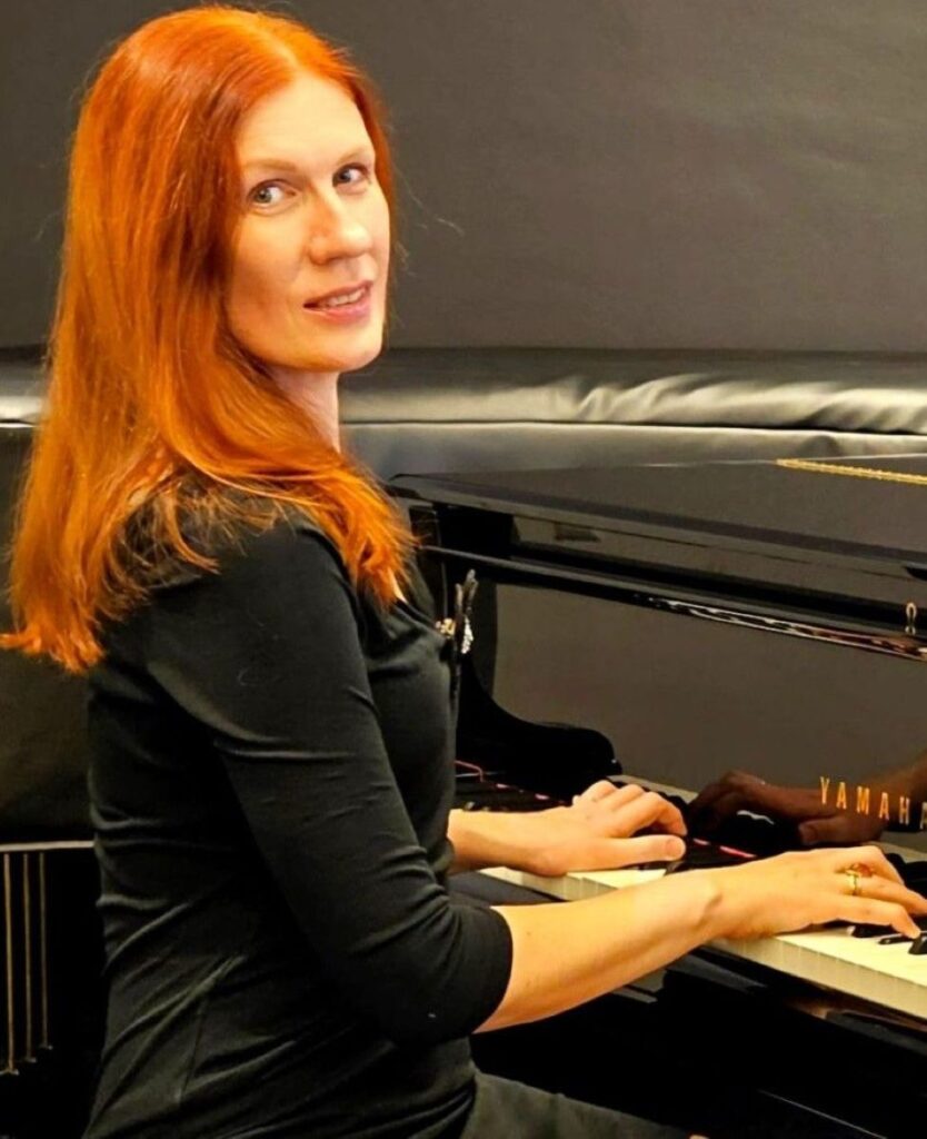 olga_noskova_am_fluegel_2olga_noskova_am_fluegel_2