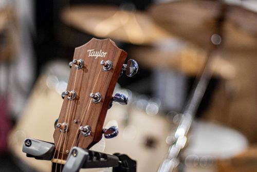 Taylor Akustikgitarre im Förderturm Tonstudio
